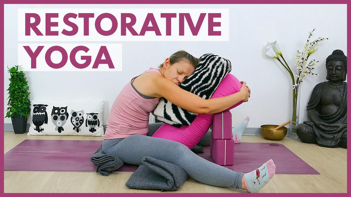 Restorative Yoga bei Überforderung & Stress