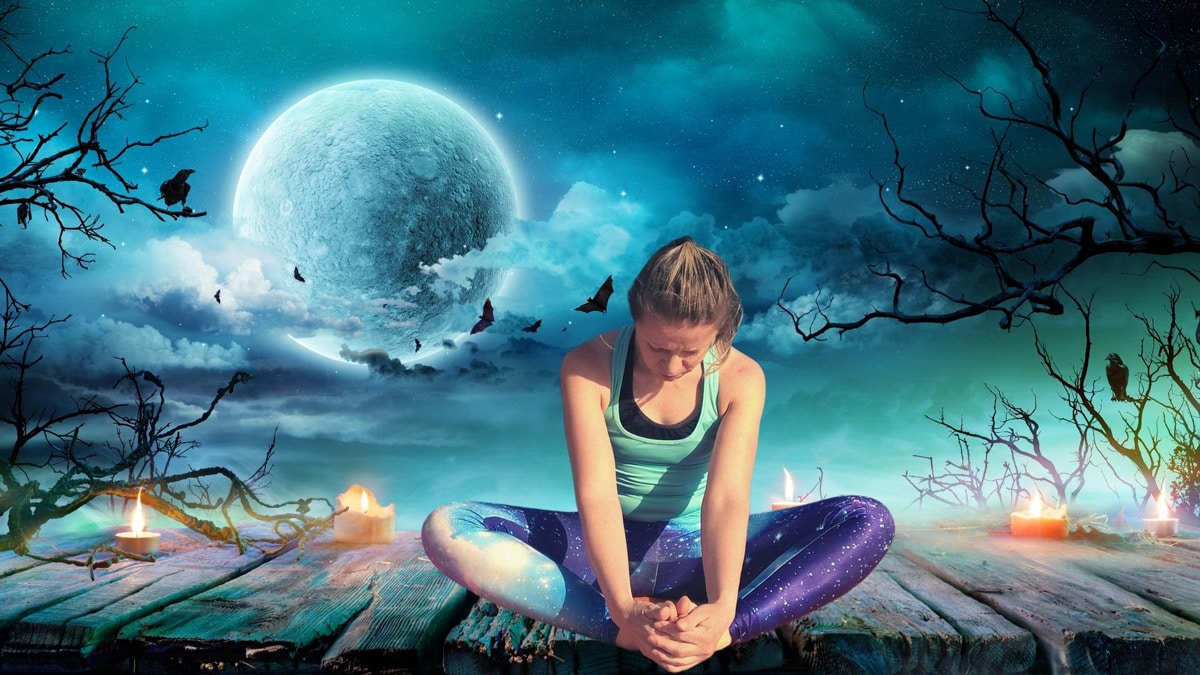 Samhain & Blue Moon Yin & Yang Yoga